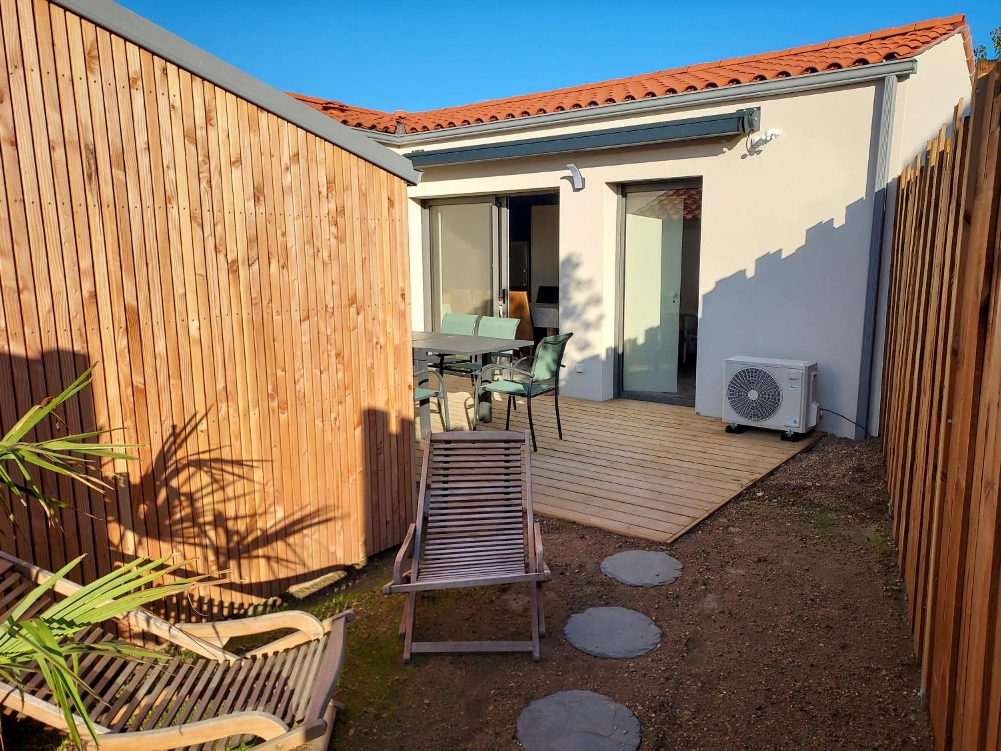 Les Pertuis Rochelais Bed & Breakfast Perigny  Exterior photo