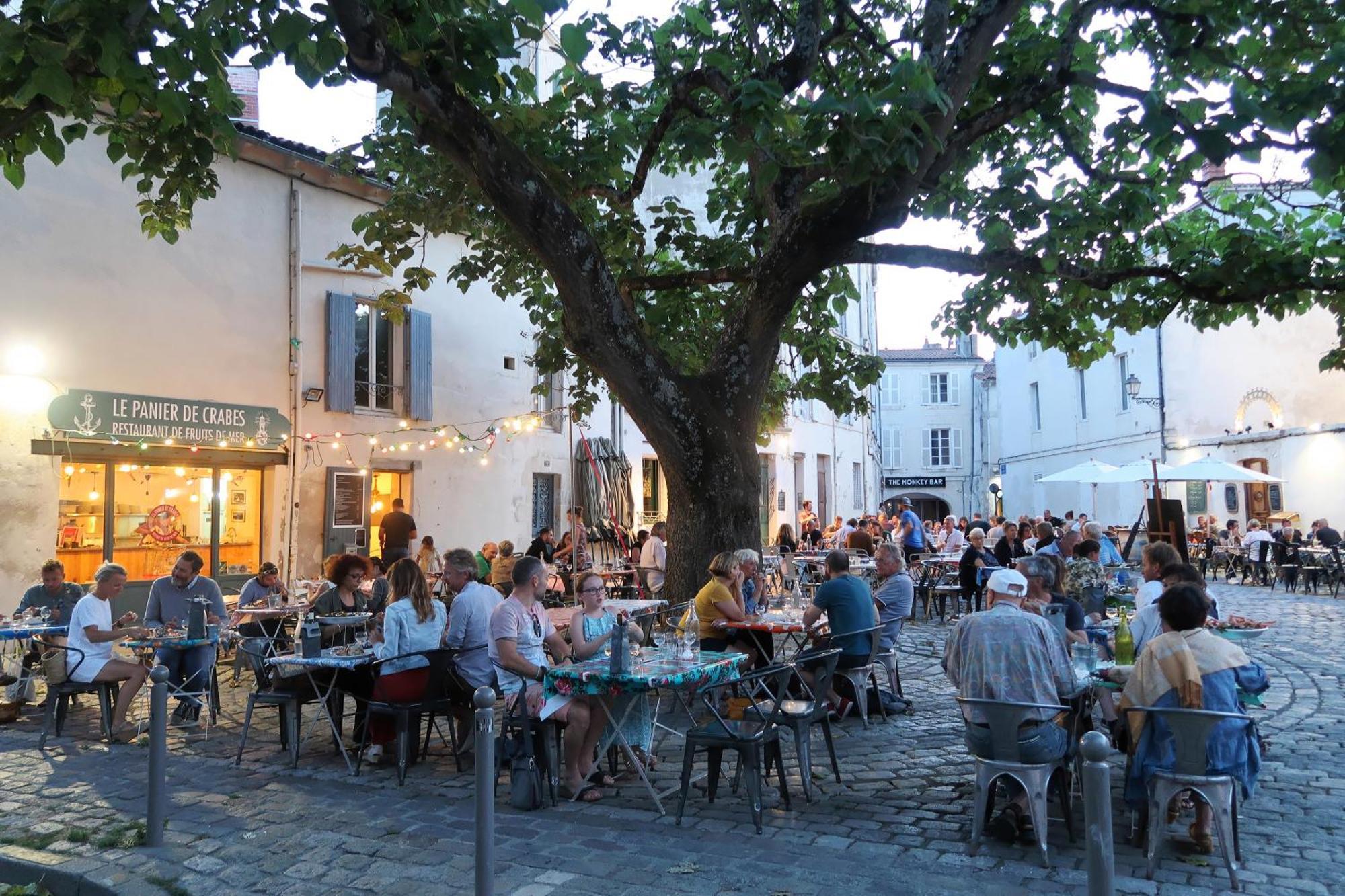 Les Pertuis Rochelais Bed & Breakfast Perigny  Exterior photo